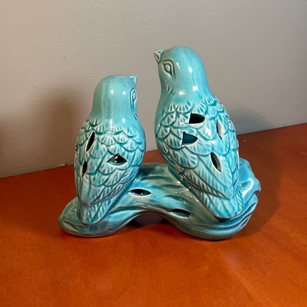 Vintage Glazed Ceramic Love Bird Figurine for potpourri or fairy lights. - Picture 2 of 8